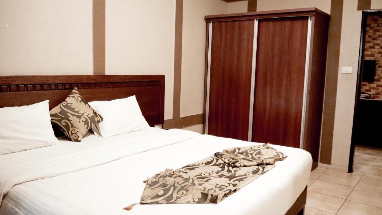 Al Fawanes Hotel Apartments Amman Zewnętrze zdjęcie