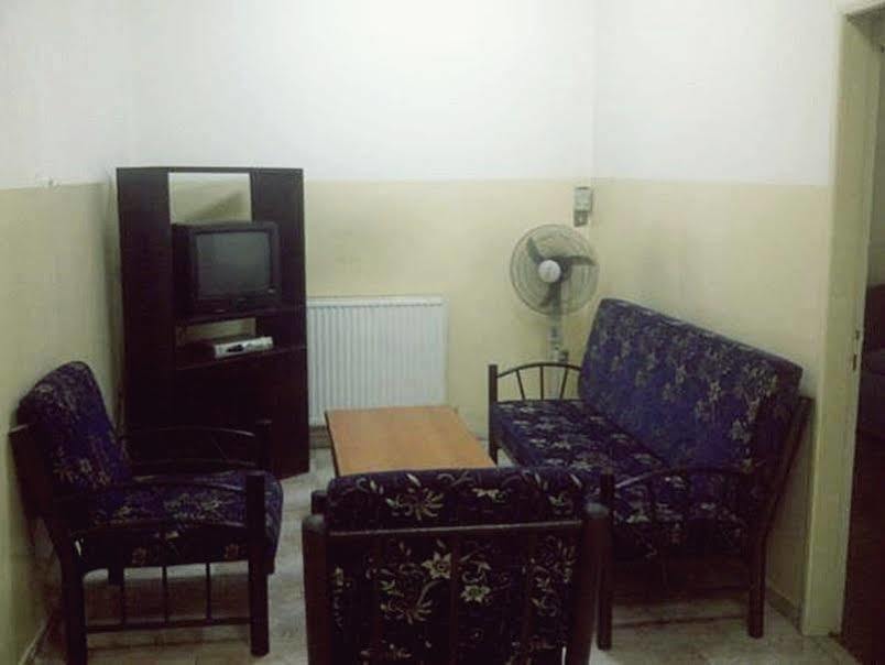 Al Fawanes Hotel Apartments Amman Zewnętrze zdjęcie